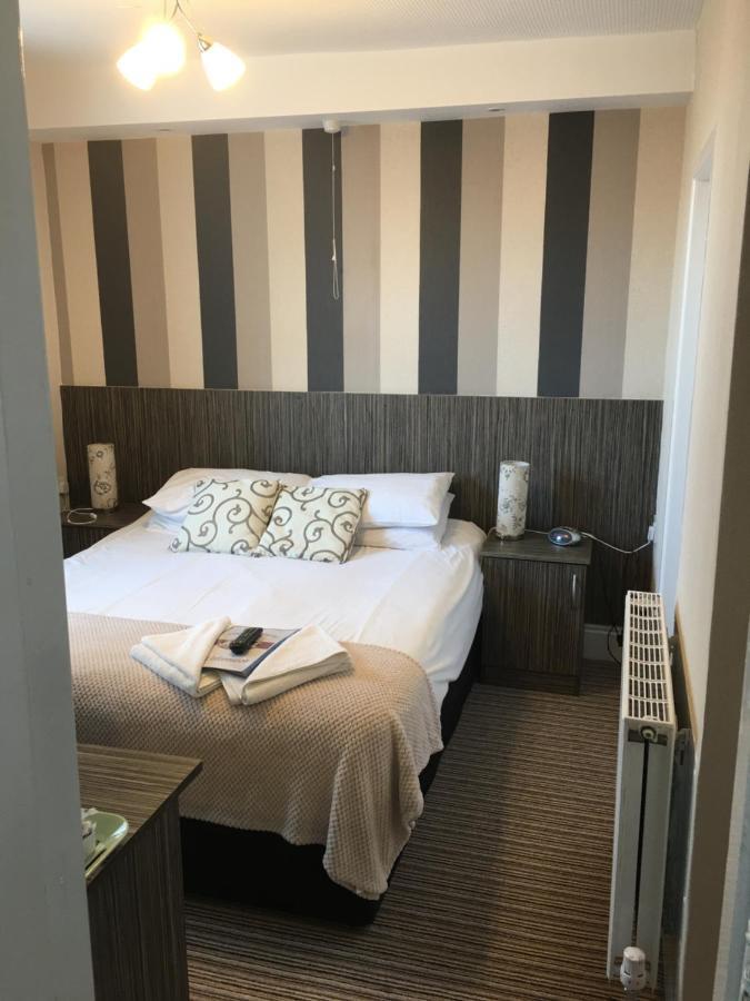 Glenheath Hotel Блекпул Екстериор снимка
